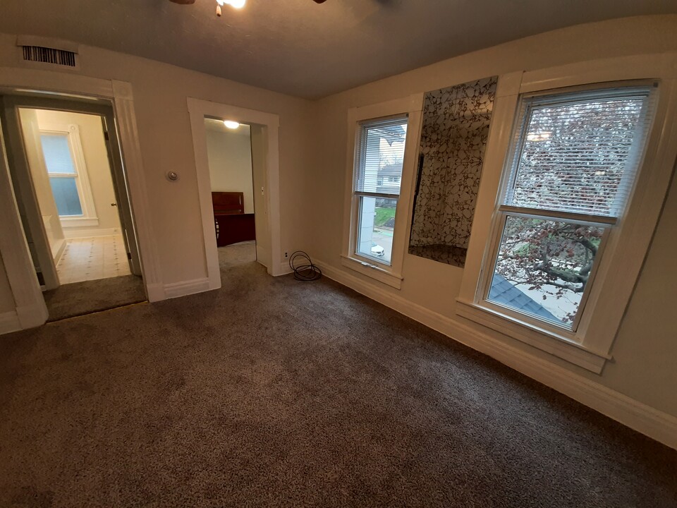 1120 Garfield Ave, Unit Apartment in Springfield, OH - Foto de edificio