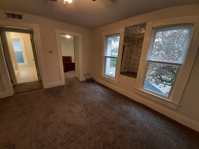 1120 Garfield Ave, Unit Apartment