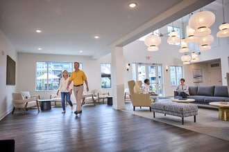 GrandView 55+ Living in Westfield, IN - Foto de edificio - Building Photo