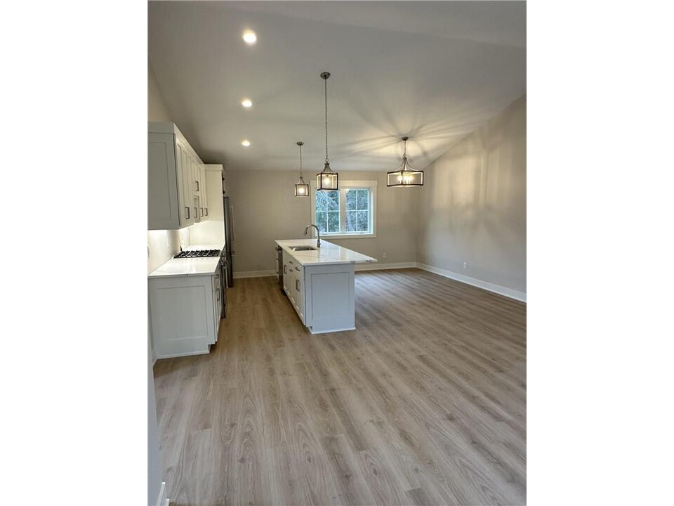 6140 Apple Rd in Shorewood, MN - Building Photo