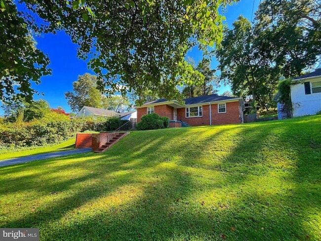 property at 5612 Massachusetts Ave