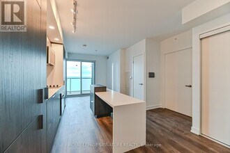 370 Martha St in Burlington, ON - Building Photo - Building Photo