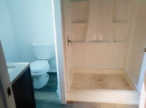 362 9th St, Unit 2nd Floor in Troy, NY - Foto de edificio - Building Photo