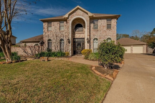 property at 4820 Ashland Ln