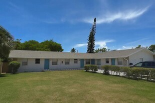 125 W 17th St in West Palm Beach, FL - Building Photo