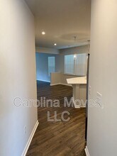 21 Limestone Wy in Greenville, SC - Building Photo - Building Photo
