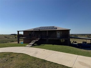 528 Co Rd 4227 in Decatur, TX - Building Photo - Building Photo