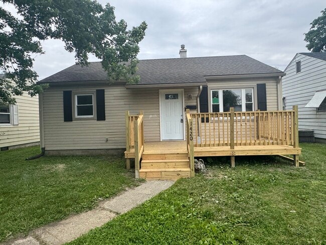 property at 1420 W Jackson St