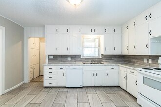 4212 42nd St in Lubbock, TX - Building Photo - Building Photo