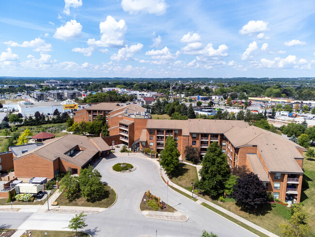 Parkview Village in Whitchurch-Stouffville, ON - Building Photo - Building Photo