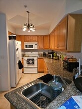 12515 McGregor Blvd, Unit 12515 McGregor Blvd. #109 in Ft. Myers, FL - Building Photo - Building Photo