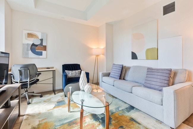 131 Seaport Blvd in Boston, MA - Building Photo - Building Photo