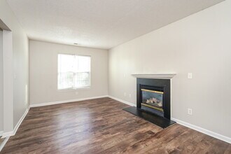 5209 Carriage Woods Dr in Browns Summit, NC - Building Photo - Building Photo