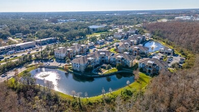Osceola Pointe in Kissimmee, FL - Foto de edificio - Building Photo