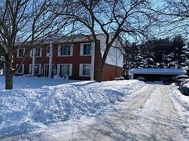 642 Melrose Ln, Unit 3 in Beecher, IL - Building Photo