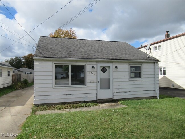 property at 1346 E 346th St