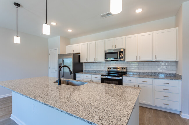 Waterford Apartments in Spring Lake, NC - Building Photo - Interior Photo