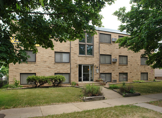 1547 Wynne Ave in St. Paul, MN - Building Photo - Building Photo