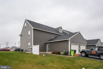 212 Blackford Blvd in Lebanon, PA - Building Photo - Building Photo