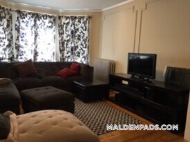 86 Maple St, Unit 5 in Malden, MA - Building Photo