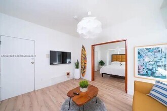 227 1st St in Miami Beach, FL - Building Photo - Building Photo