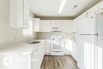 15830 Gatebriar Dr in Missouri City, TX - Foto de edificio - Building Photo