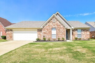 7805 Jane Ayre Dr in Southaven, MS - Building Photo
