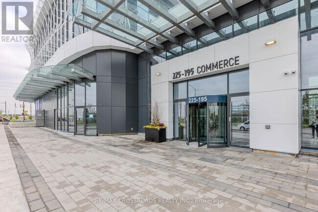 225-3225 Commerce St in Vaughan, ON - Building Photo - Building Photo