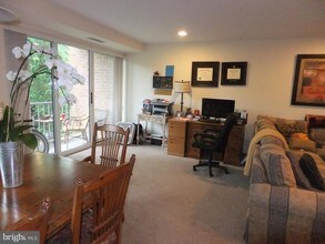 1640 Oakwood Dr-Unit -W216 in Narberth, PA - Building Photo - Building Photo
