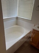 556 Regency Cir in Vacaville, CA - Building Photo - Building Photo