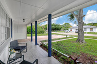 1123 Marabelle Ave in Fort Pierce, FL - Building Photo - Building Photo