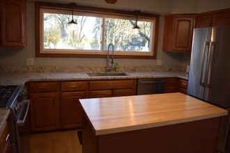 1525 Hanover Ct in Ann Arbor, MI - Foto de edificio - Building Photo