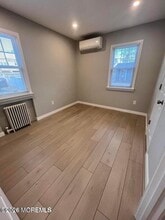 96 Paterson Ave in Midland Park, NJ - Building Photo - Building Photo