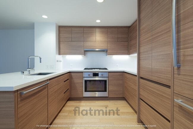 583 Battery St in Seattle, WA - Building Photo - Building Photo