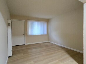 623 Buckeye St, Unit 1 in Redwood City, CA - Building Photo - Building Photo