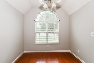 1216 Jackson Pond Cir in Cordova, TN - Building Photo - Building Photo