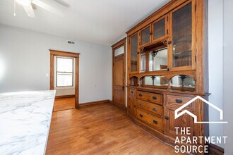 2519 S Millard Ave, Unit 1 in Chicago, IL - Foto de edificio - Building Photo