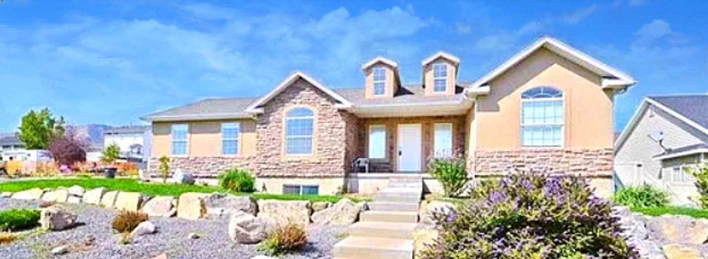 3987 Lake Mountain Dr-Unit -Downstairs in Saratoga Springs, UT - Foto de edificio