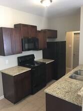 7513 Novella Dr in Fort Worth, TX - Foto de edificio - Building Photo