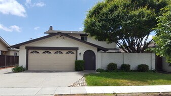 1960 Harris Ave in San Jose, CA - Building Photo