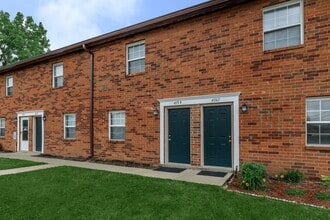 TOWNHOMES AT EASTON PARK in Columbus, OH - Building Photo - Interior Photo