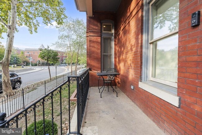 property at 1819 10th St NW