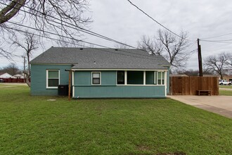 3500 N 24th St in Waco, TX - Foto de edificio - Building Photo