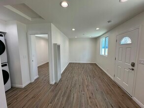 2943 9th Ave, Unit 1/2 in Los Angeles, CA - Building Photo - Building Photo