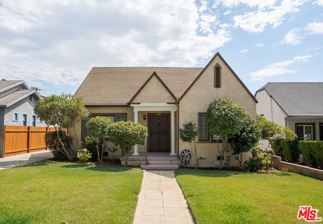 606 South St in Glendale, CA - Building Photo