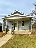 1033 Welton Ave in Akron, OH - Building Photo