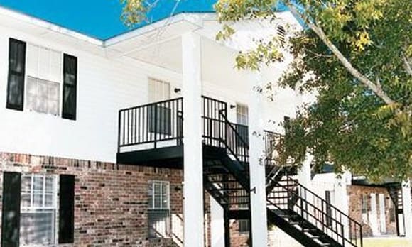 Oak Park & Gulf Grove Apartments in Waveland, MS - Foto de edificio
