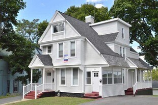 119 Comstock Pl in Syracuse, NY - Building Photo