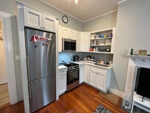 188 Bay State Rd, Unit #5 in Boston, MA - Foto de edificio - Building Photo