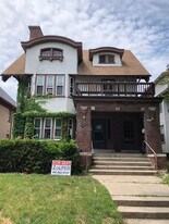 3041 N Farwell Ave in Milwaukee, WI - Building Photo